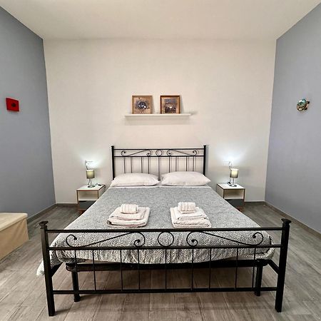 B&B I Tre Santi Νάπολη Εξωτερικό φωτογραφία