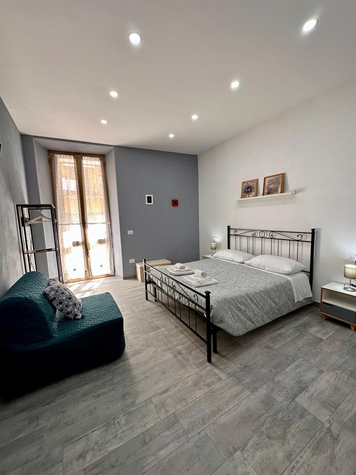 B&B I Tre Santi Νάπολη Εξωτερικό φωτογραφία