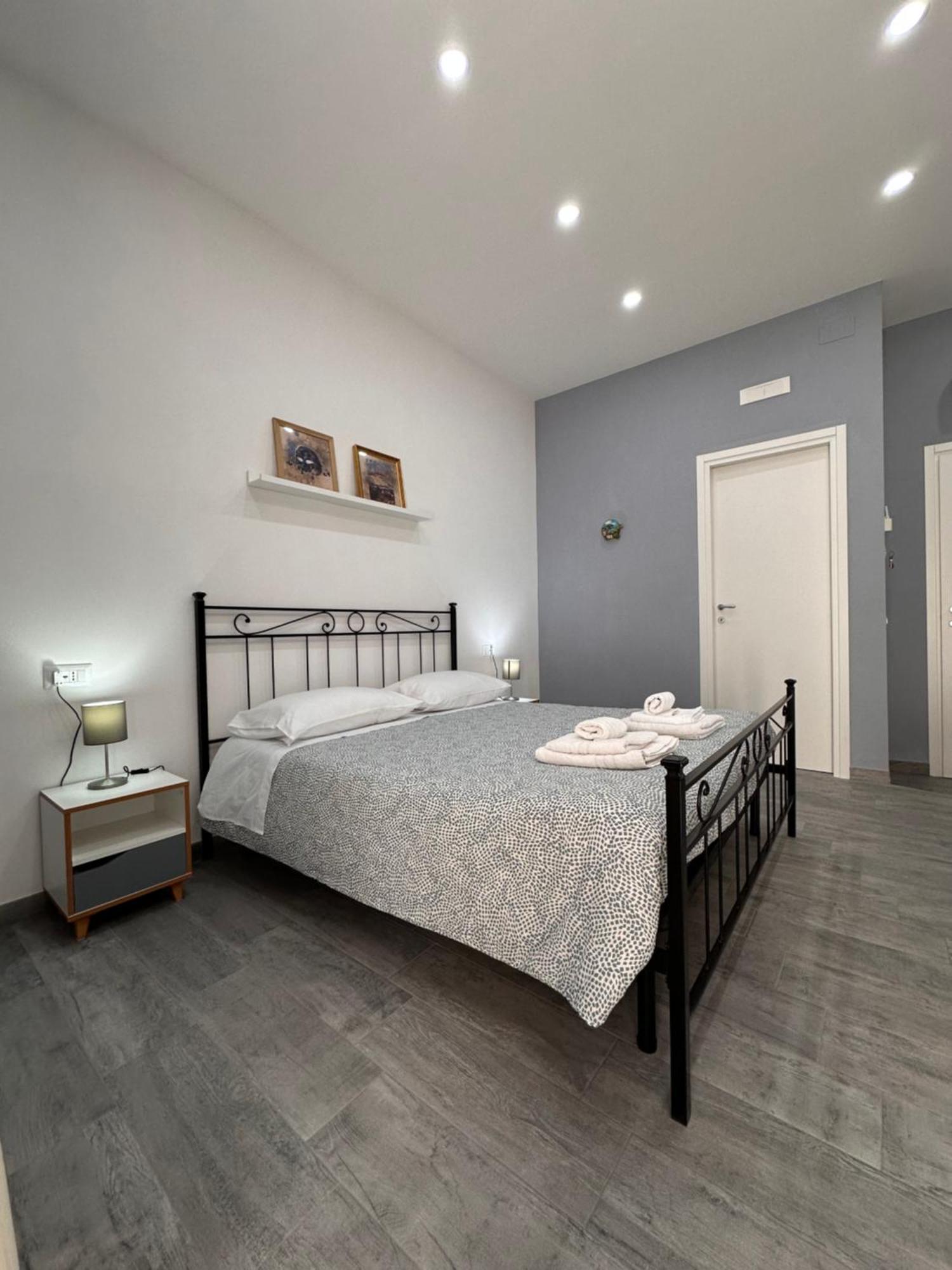 B&B I Tre Santi Νάπολη Εξωτερικό φωτογραφία