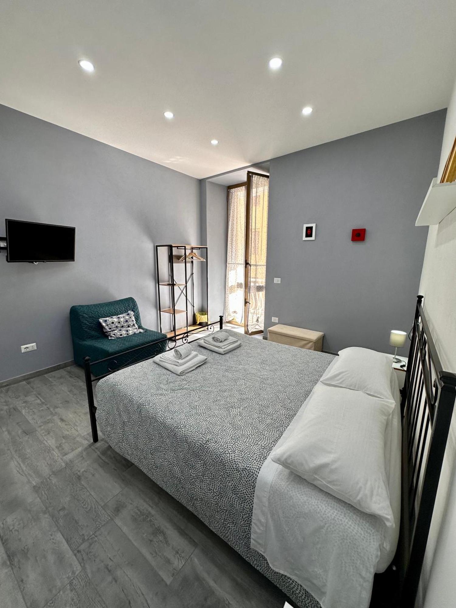 B&B I Tre Santi Νάπολη Εξωτερικό φωτογραφία